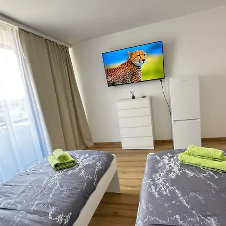 Bright Modern In מולהיים אן דר רור