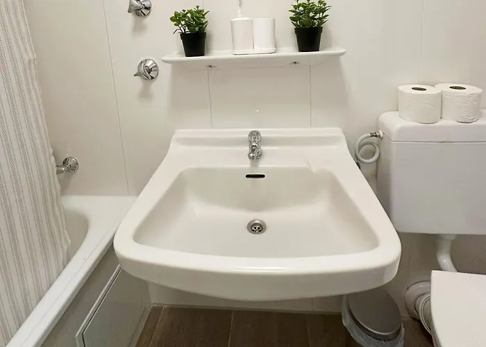 Bright Modern In Lejlighed